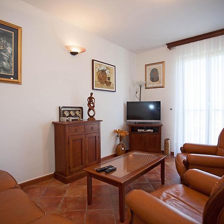 Apartment Pia ロヴィニ エクステリア 写真