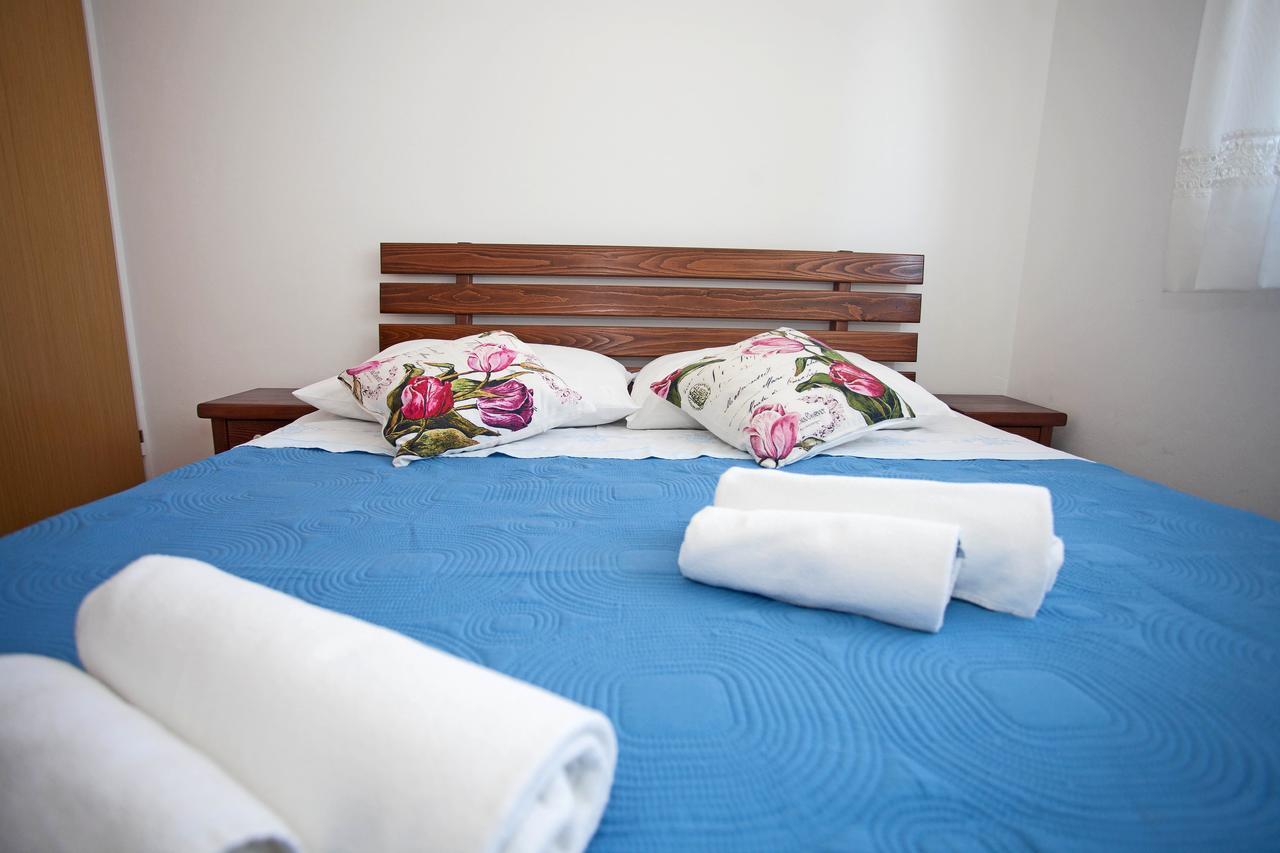Apartment Pia ロヴィニ エクステリア 写真